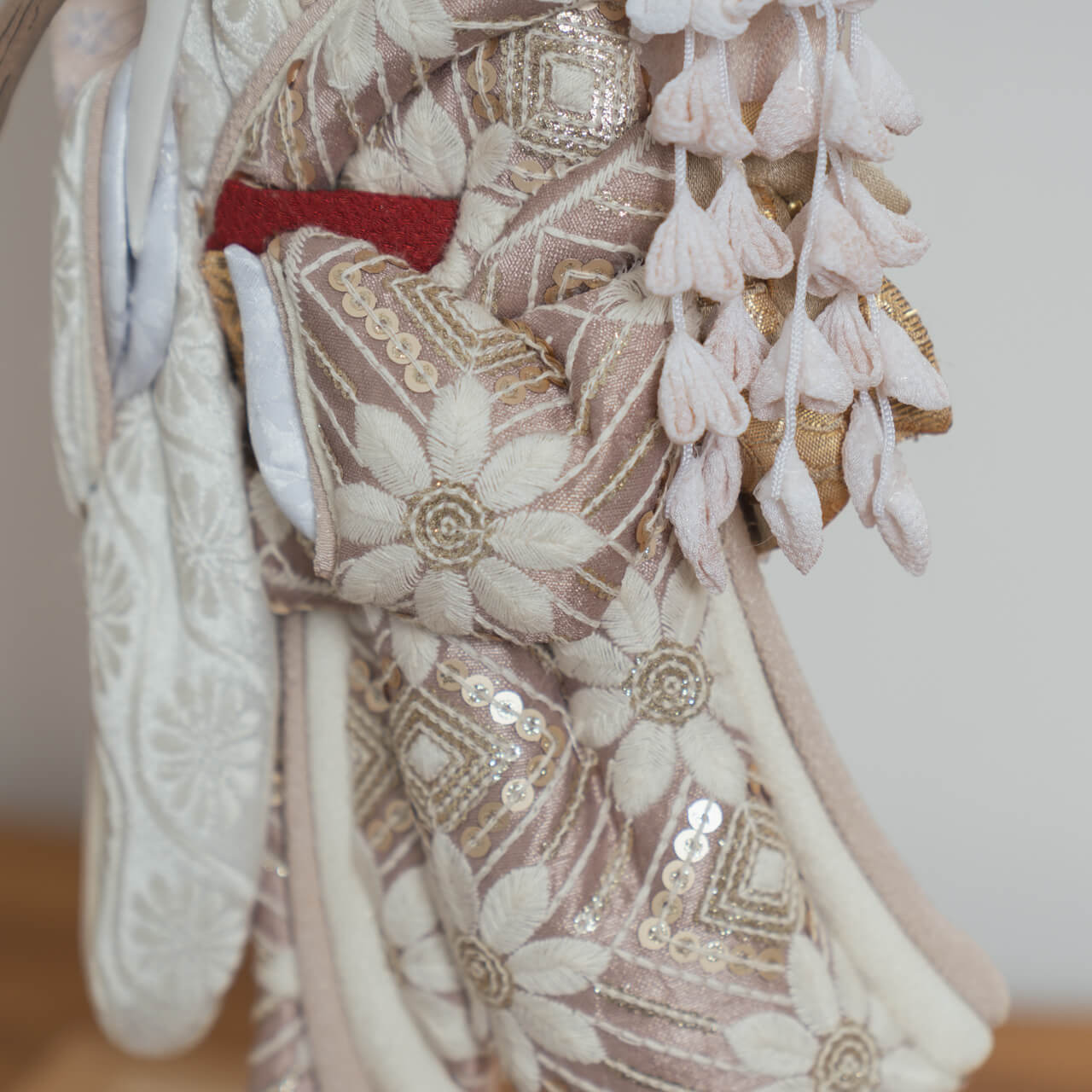 コンパクトでかわいい「ことの羽子板」