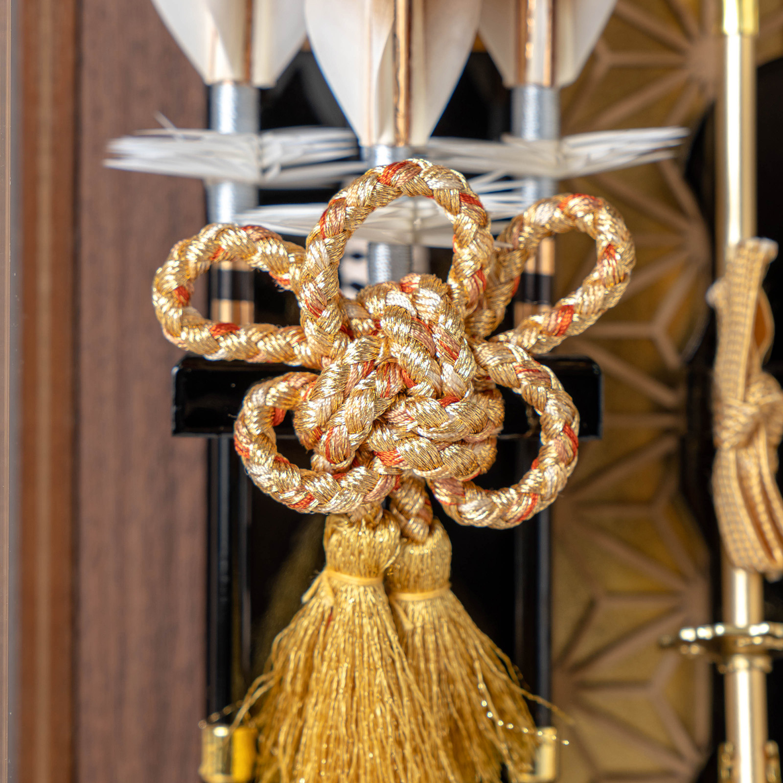 破魔弓 20号 瑞祥 本籐巻木製漆塗弓・二本太刀・竹製網代籠・金箔押矢尻 和飾り 破魔弓 20号 瑞祥 本籐巻木製漆塗弓・二本太刀・竹製