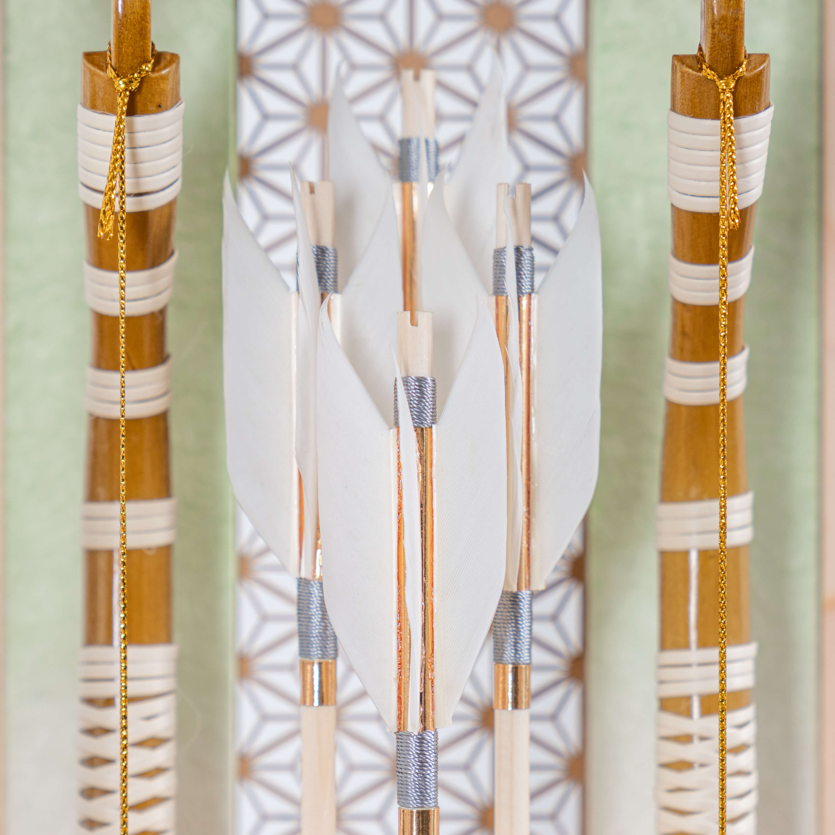 ビオラ弓　金色？のパーツに素敵な文様入り ビオラ弓 金色？のパーツに素敵な文様入り