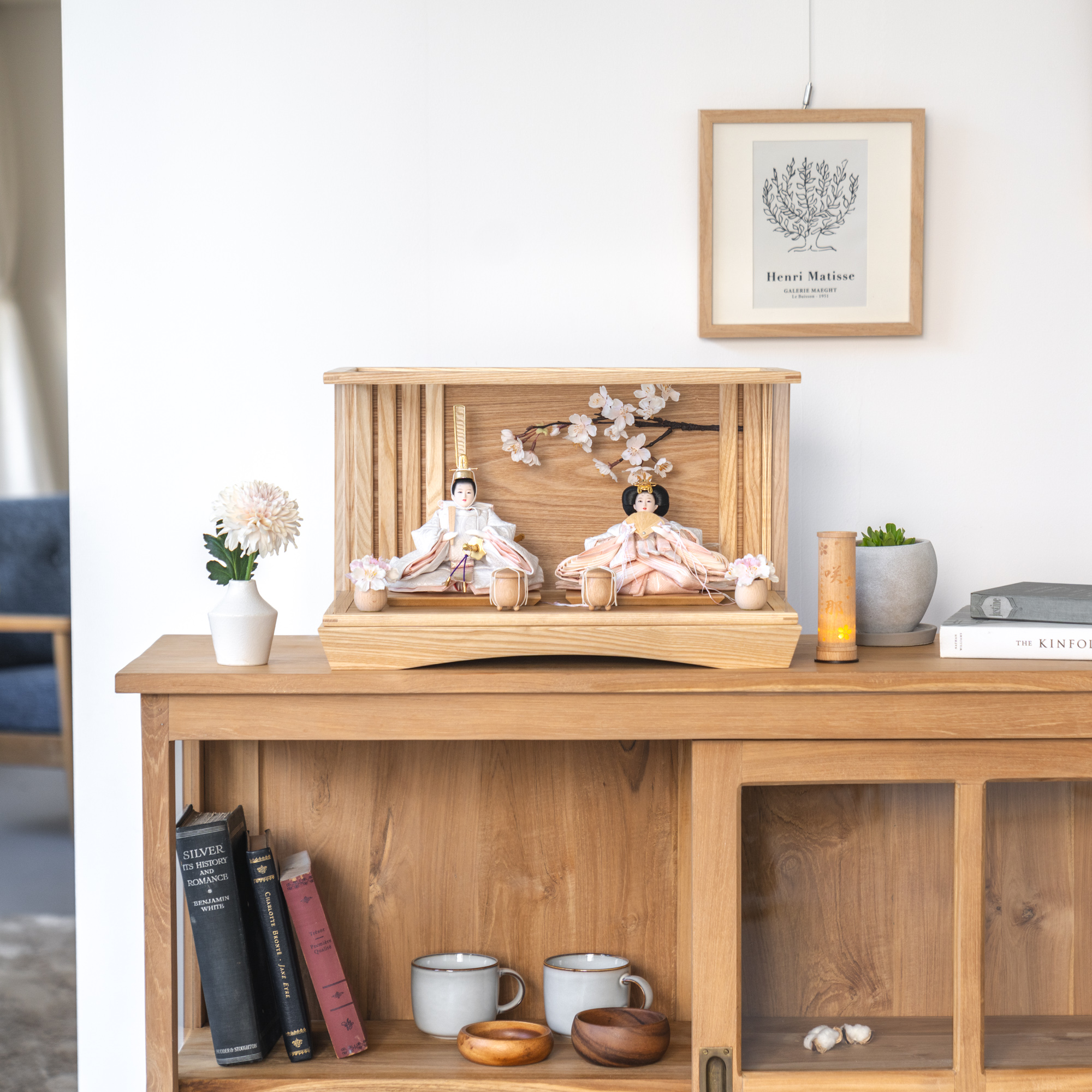 コンパクトでかわいい「ことのひな人形」