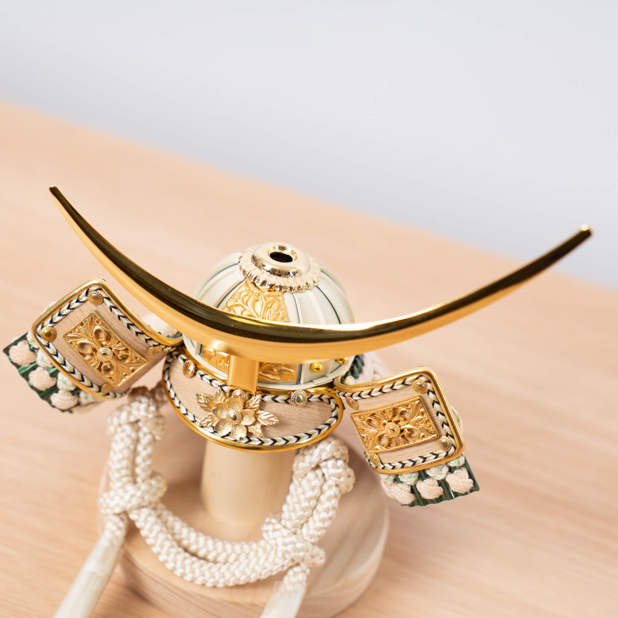 コンパクトでかわいい「ことのオリジナル兜」