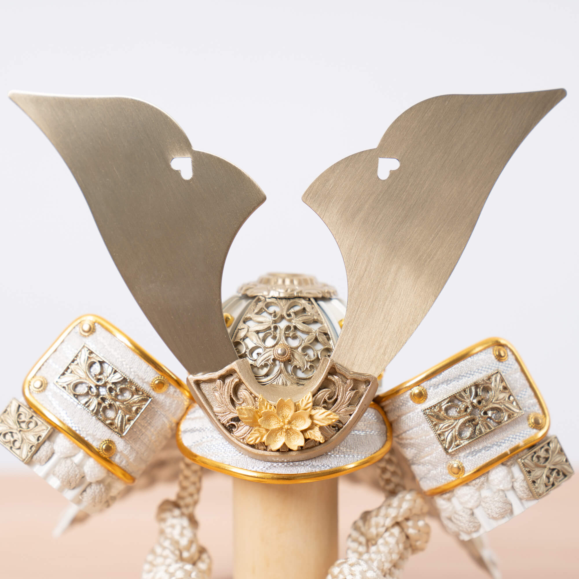 コンパクトでかわいい「ことの兜」