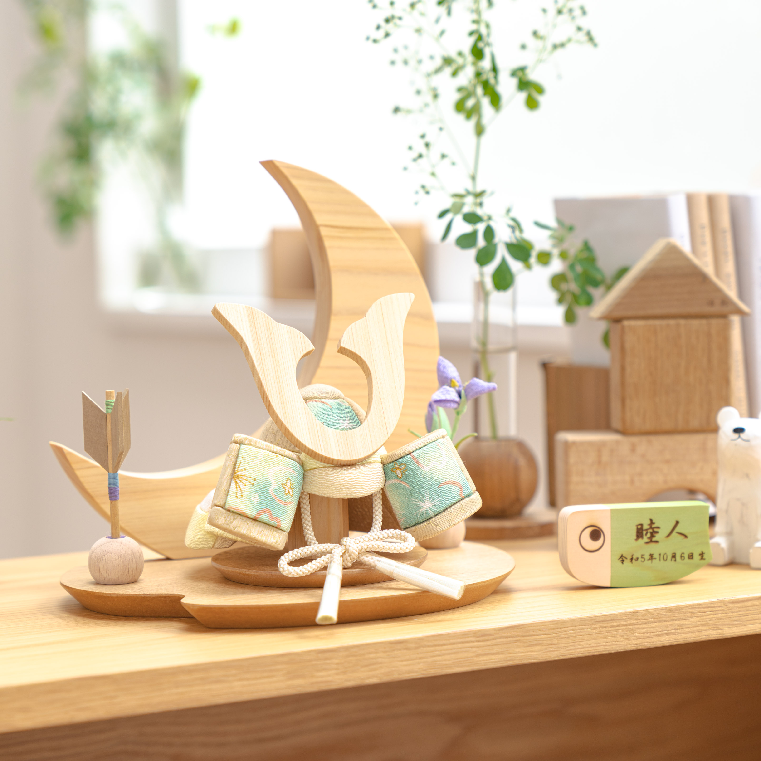 コンパクトでかわいい「ことの木目込かぶと」