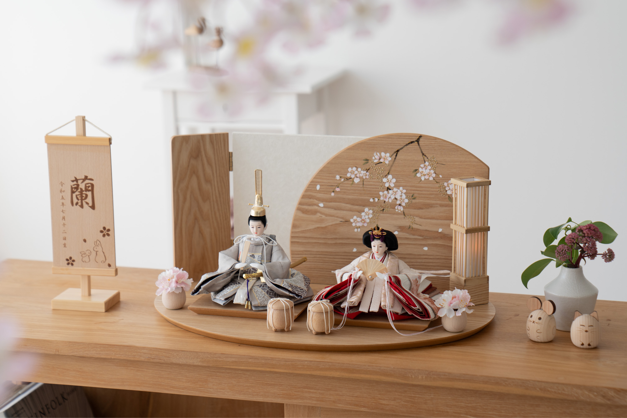 ことのひな人形　いおり　楕円平台　手描桜円　N　駿河行燈付