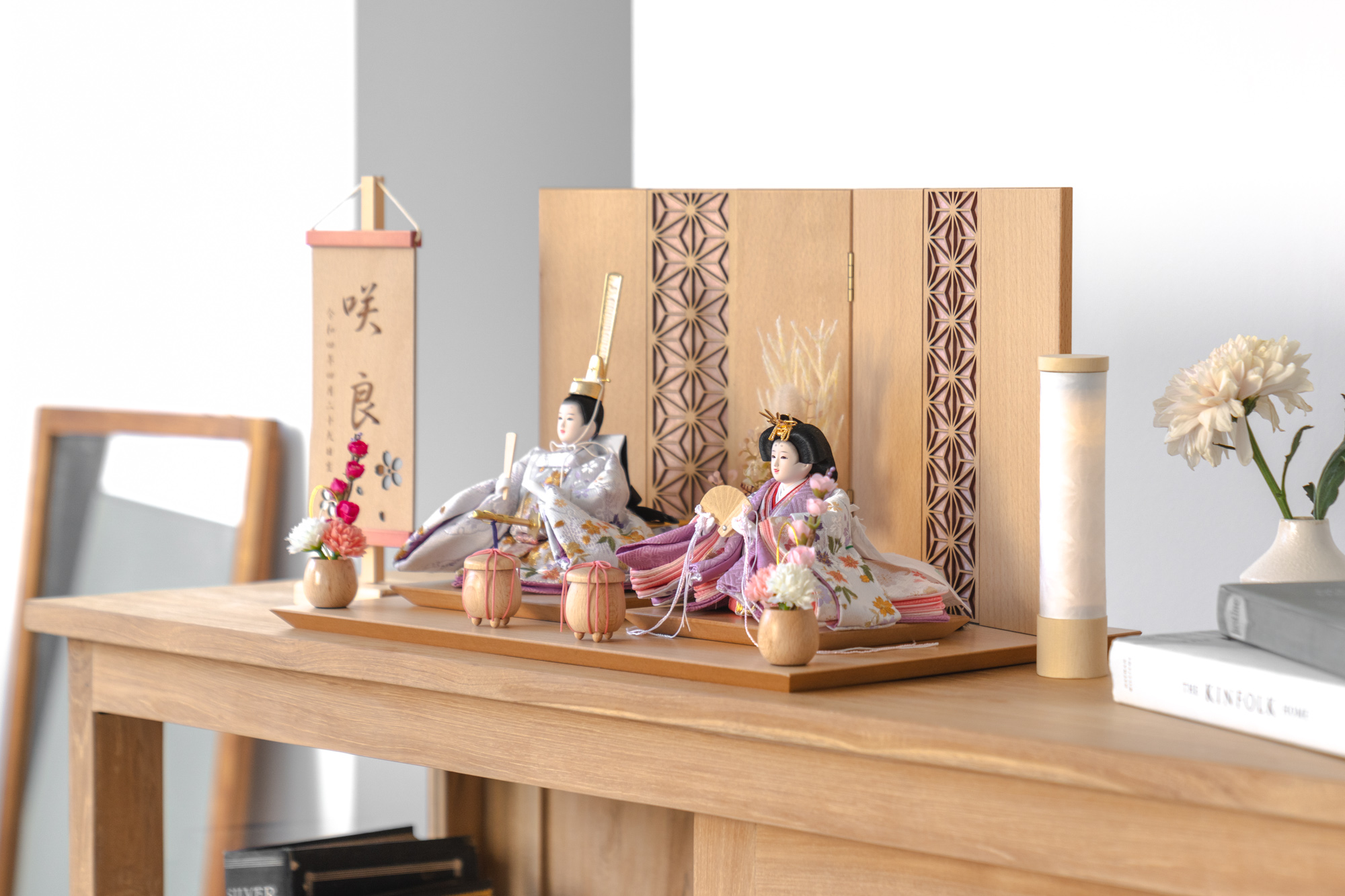 コンパクト雛人形　美品　送料込み　　ひな祭りまで日にちかわない為最終値下げ コンパクト雛人形で今どきのひな祭り。スペース節約＆飾りやすさが魅力