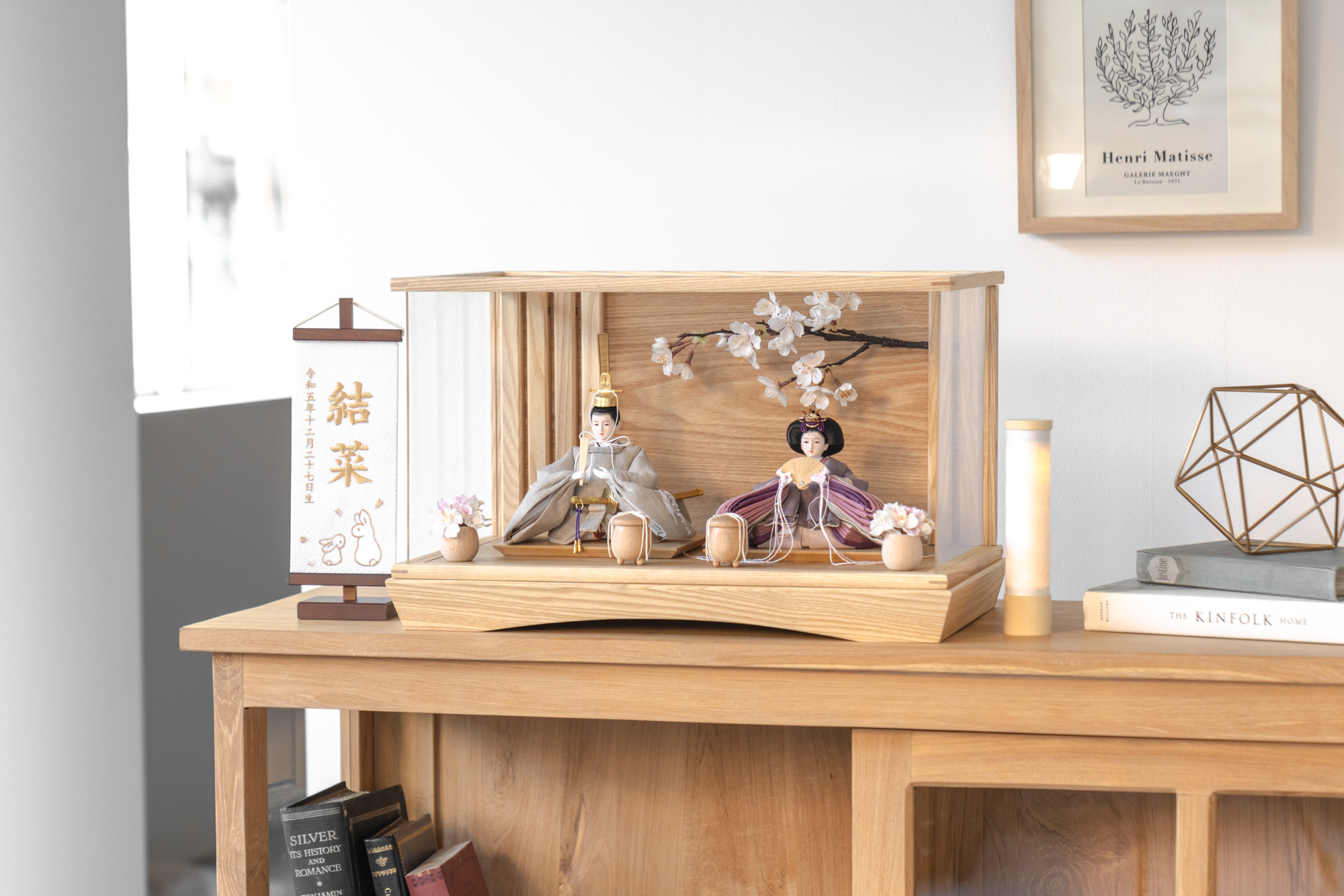 コンパクトでかわいい「ことのひな人形」