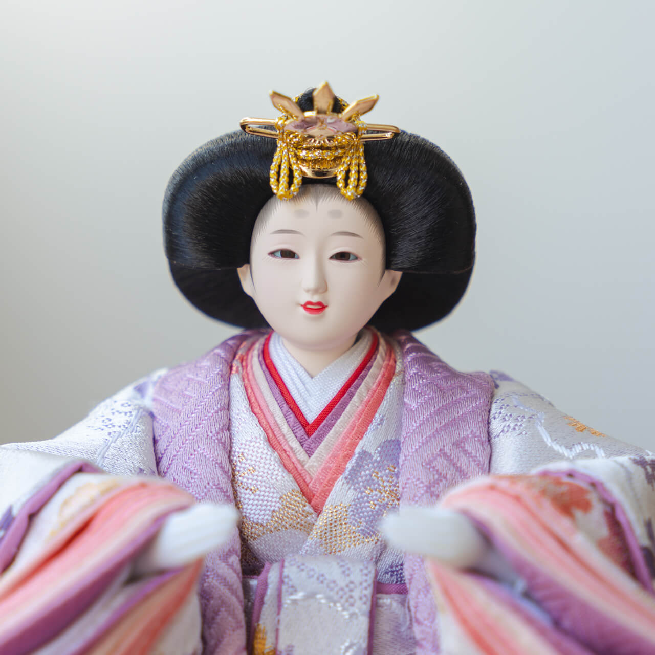 コンパクトでかわいい「ことのひな人形」