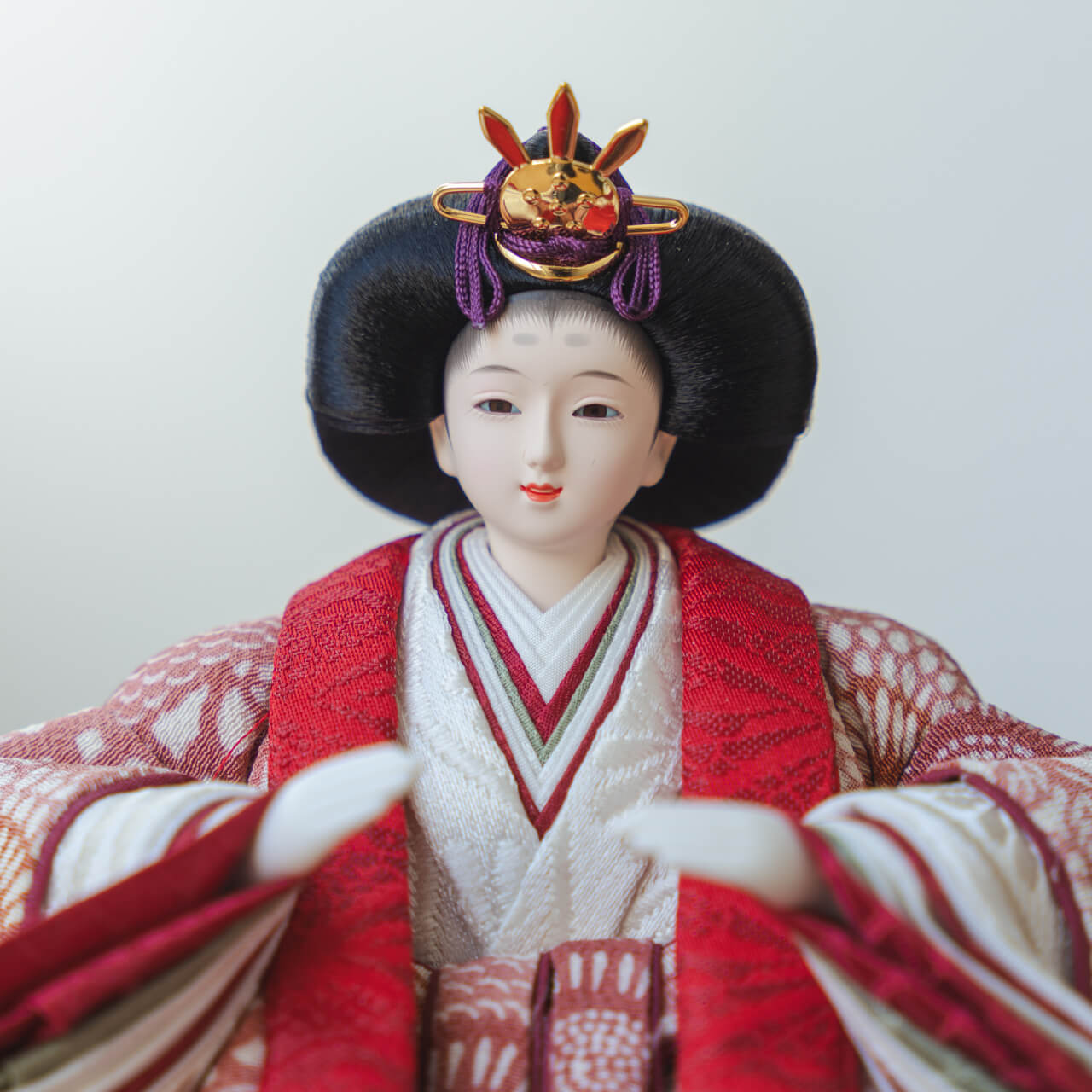 コンパクトでかわいい「ことのひな人形」