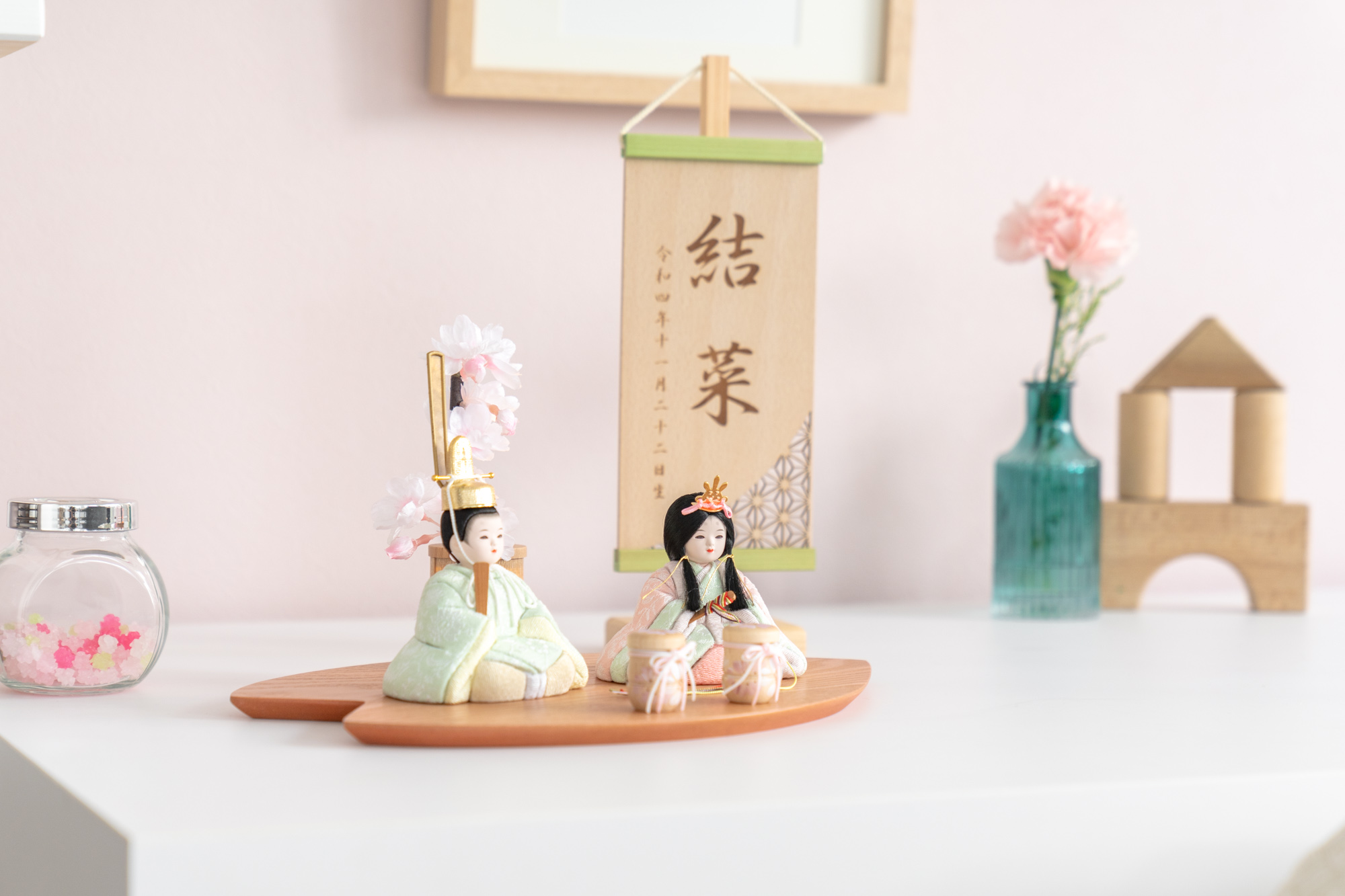 コンパクトでかわいい「ことの木目込ひな」