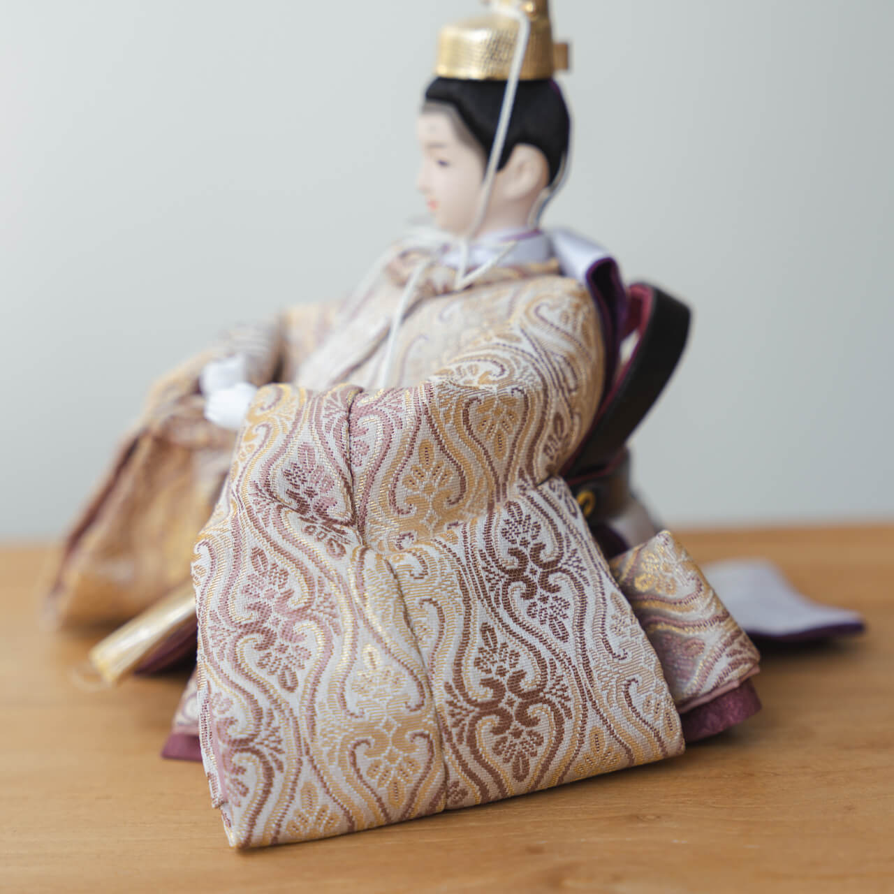 金糸が彩る花立涌文